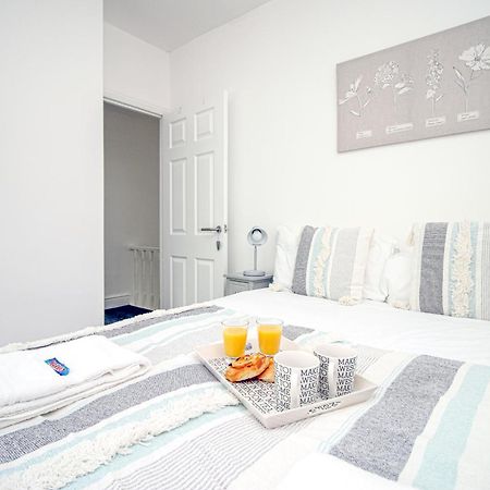 Norton Terrace Charming Home In The Beautiful Afan Forest By Staystaycations Порт Толбът Екстериор снимка