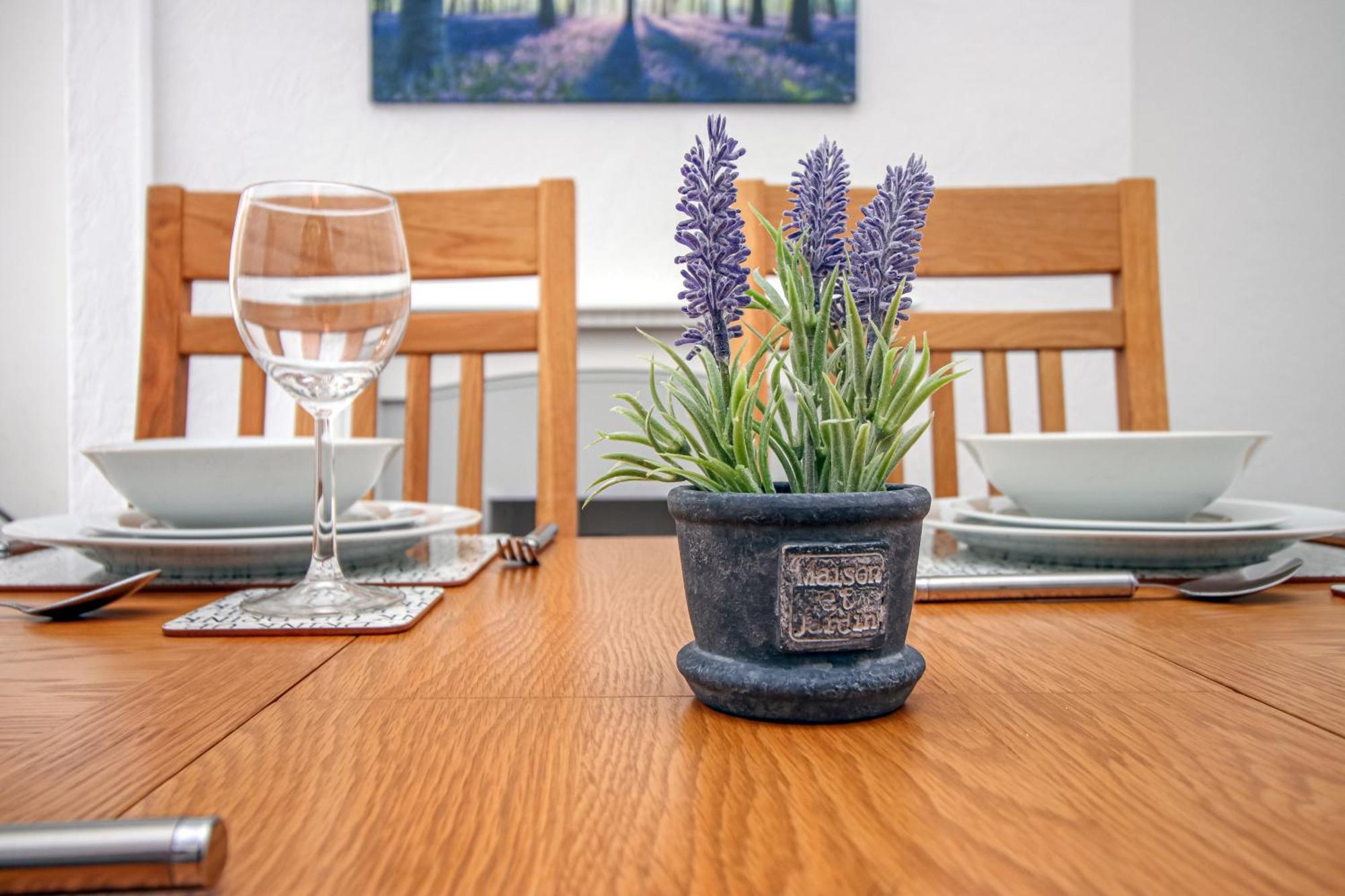 Norton Terrace Charming Home In The Beautiful Afan Forest By Staystaycations Порт Толбът Екстериор снимка